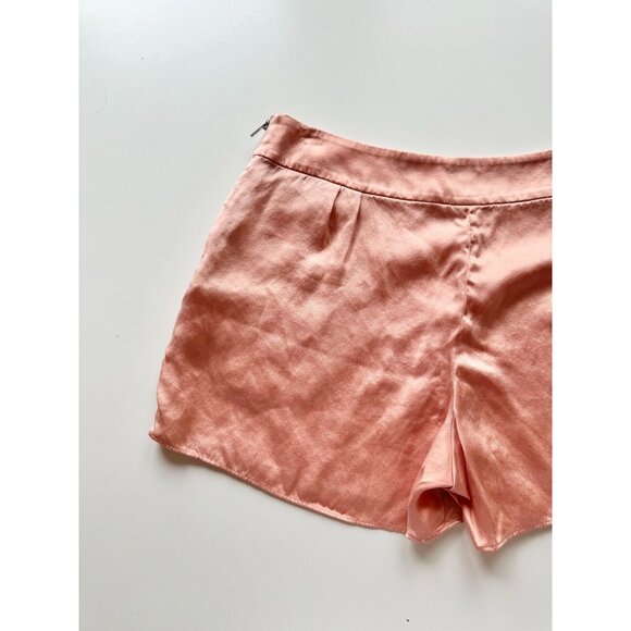 Aritzia WILFRED Peach Pink Silk Satin Charmeuse High Rise Pleated Shorts, Size 2 - Picture 6 of 12